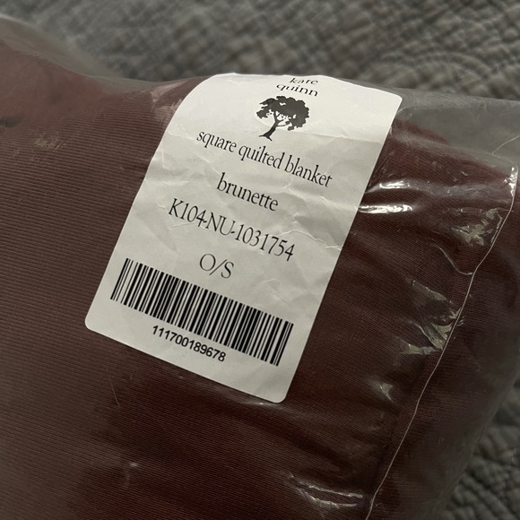 NWT Kaye Quinn quilt - Picture 2 of 2